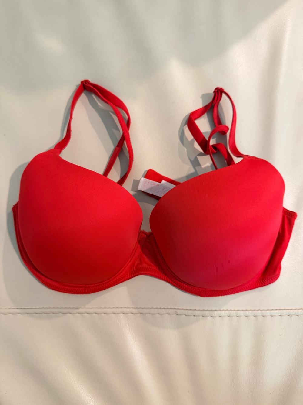 PINK Victoria's Secret Red Padded T-Shirt Bra 32D